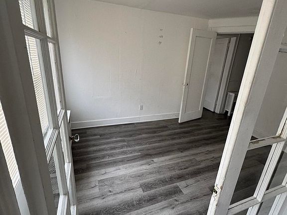 3rd image of 410 Ocean Gate Ave 3