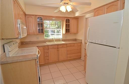 5th image of 2392 Lafayette Ave