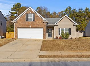 608 Cromwell Dr, Spartanburg, SC 29301