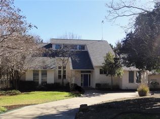 101 Woodridge Ct, Ovilla, TX 75154