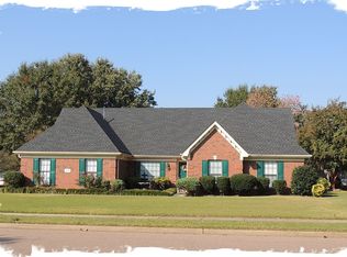 370 E White Rd, Collierville, TN 38017