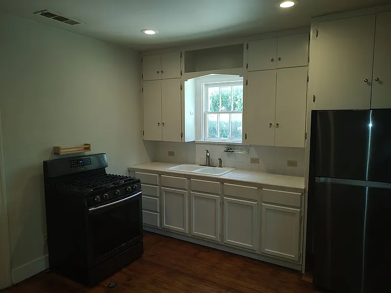 2102 Yellow Jacket Ln #B — Photo 7