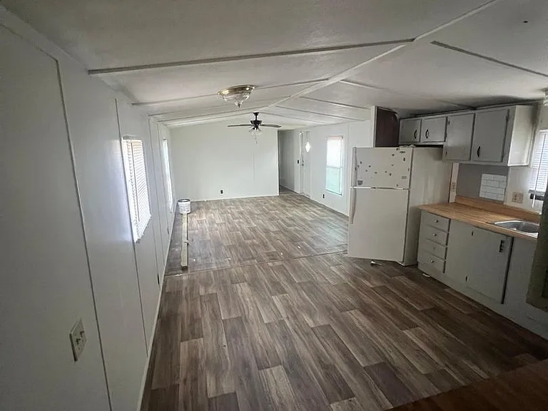 63 Lakeshore Dr — Photo 36