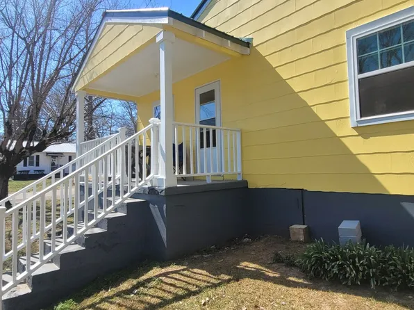 100 Cherry St, Centerville, TN 37033