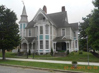 201 E Main St, Ladoga, IN 47954
