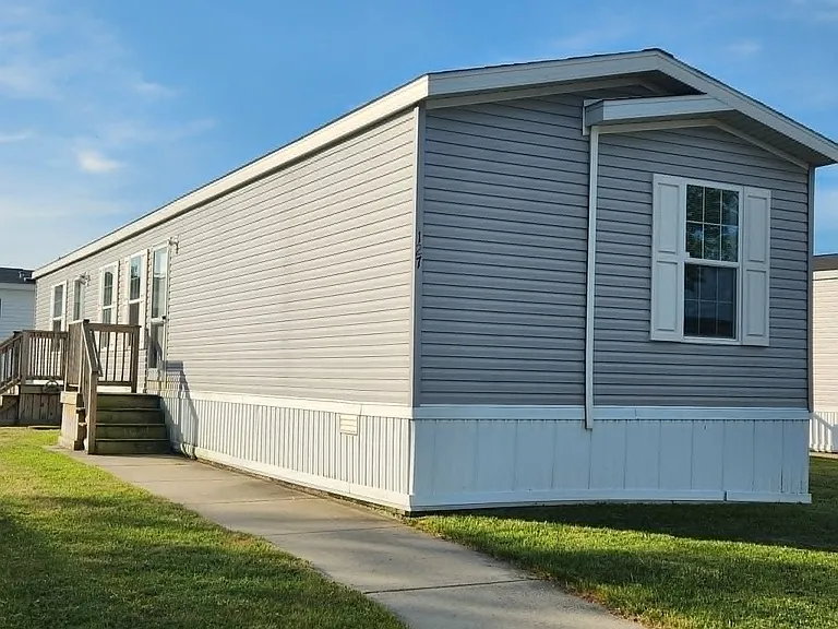 Broadview Estates — Photo 25