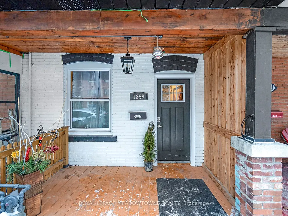 1259 Davenport Rd