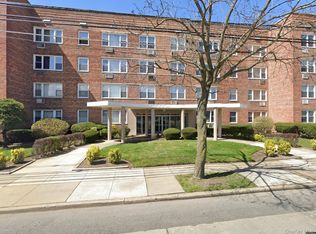 100 S Ocean Avenue #3m, Freeport, NY 11520