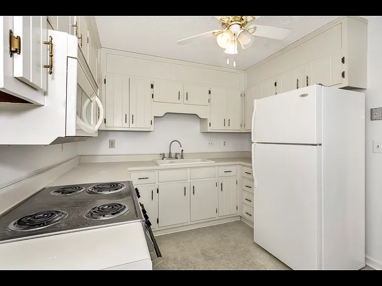 8147 Oldfield Rd SW #1 — Photo 17