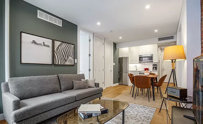 Rented by REAL New York | media 37