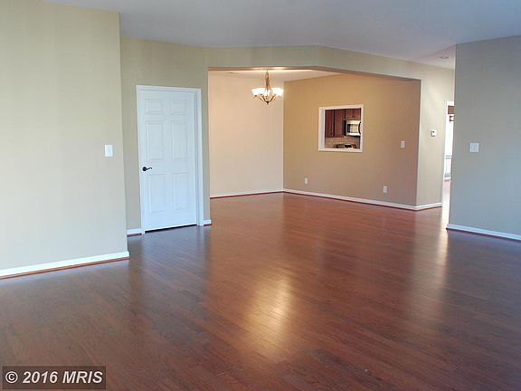 5th image of 9418 Fyvie Ln