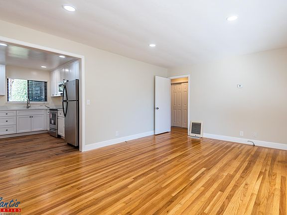 3rd image of 1280 Brookfield Ave #6