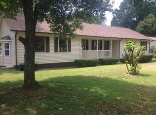 405 Woodland Ter, Calhoun, GA 30701