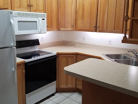 4th image of 2417 Carondelet St