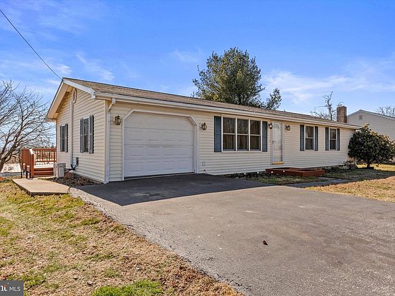 3rd image of 430 Fairview Rd