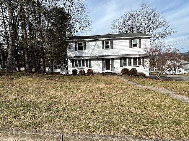 1st image of 4 Highland Dr