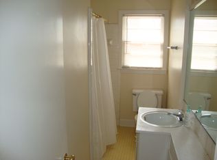 1180 Huntingdon Rd, Winston Salem, NC 27104