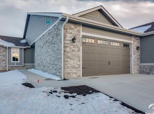 335 N Parker Cir, Lawrence, KS 66049
