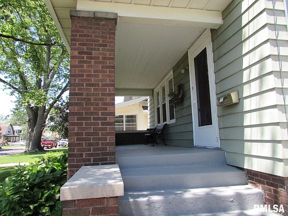 4th image of 1923 W Ayres Ave