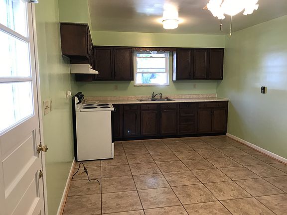 4th image of 519 Brandon Ave