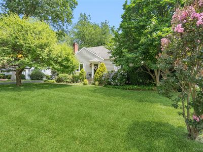21 Circle Drive, Glen Cove, NY, 11542