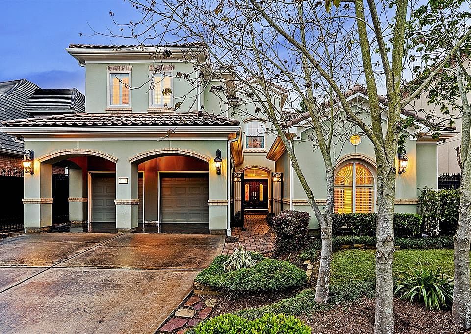 1st image of 2926 Rosemary Park Ln