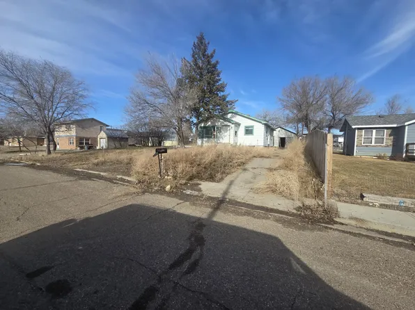 224 Garfield St, Wolf Point, MT 59201