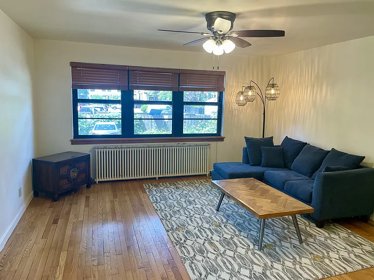 Virginia Apartments — Photo 14