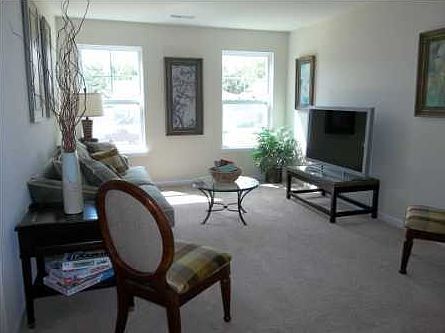 2nd image of 113 Glenspring Dr