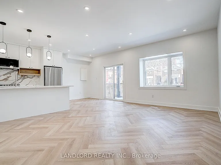1146 Broadview Ave #1 — Photo 9