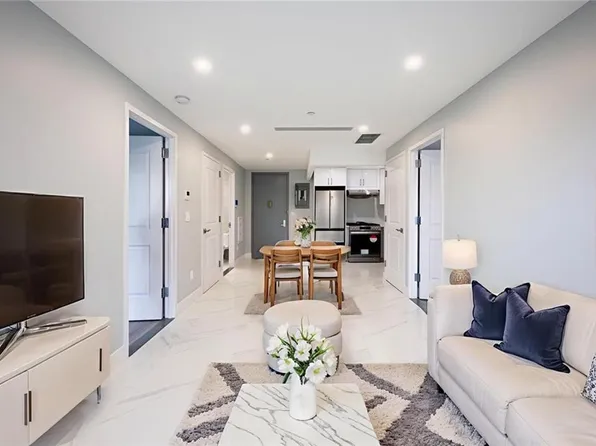 643 5th Ave #5D, Brooklyn, NY 11215