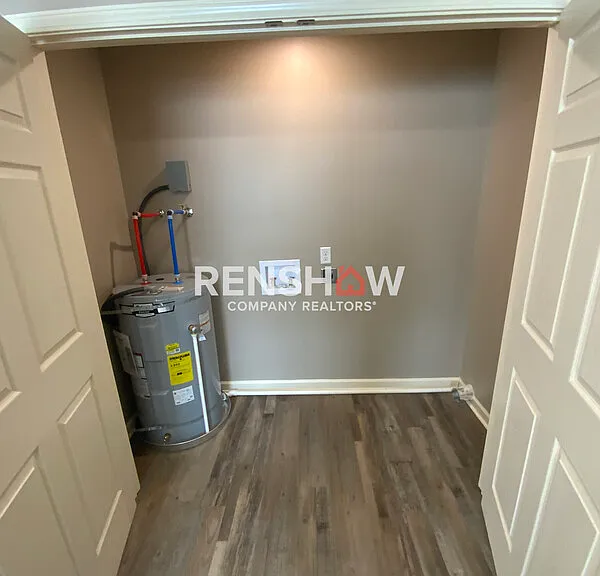 133 Hawthorne Ave — Photo 6