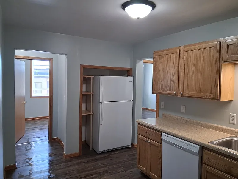 2 bed, 1.0 bath, $1,199 — Photo 4
