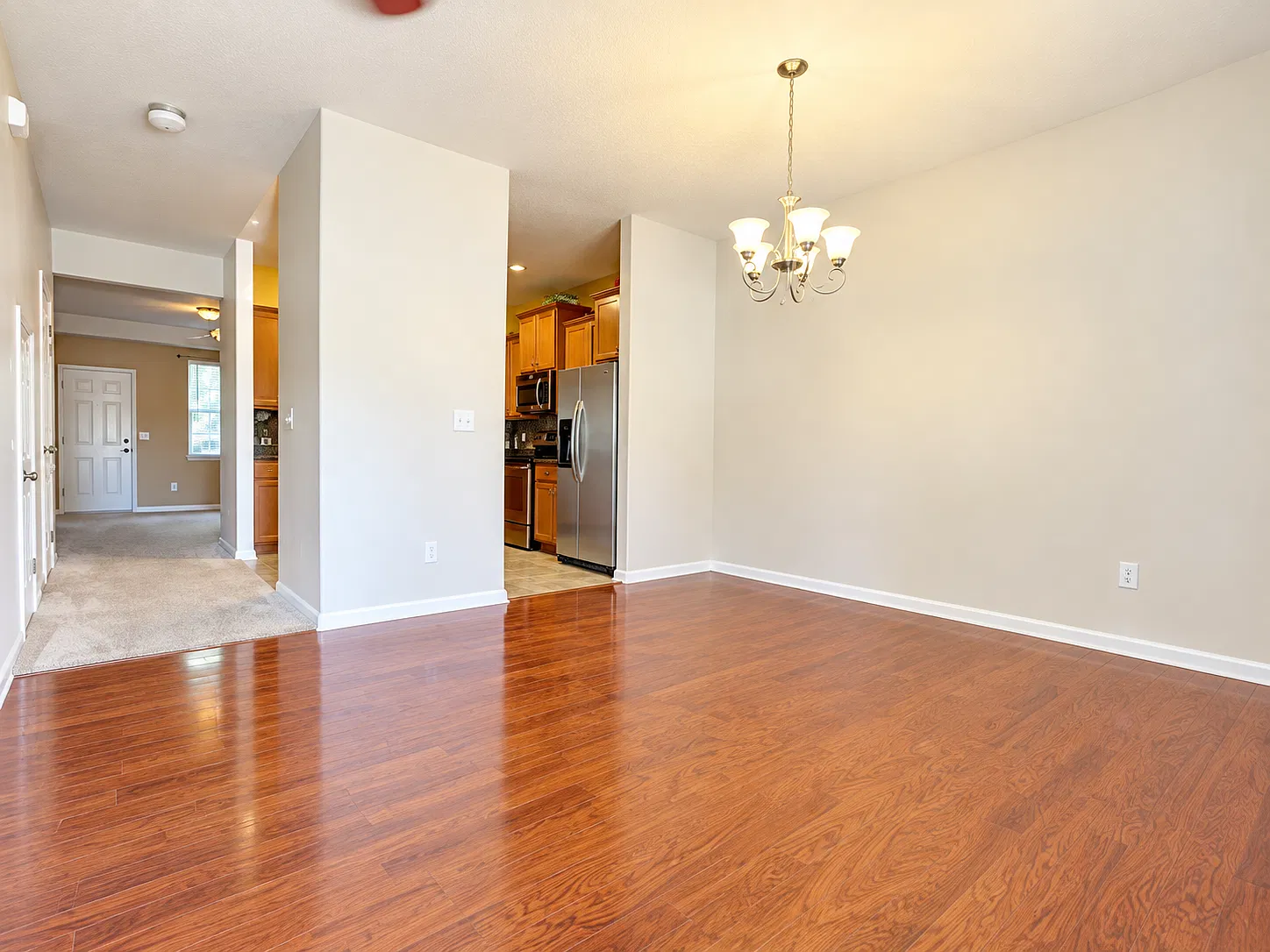 2 bed, 2.5 bath, 1341 sqft, $1,700 — Photo 2