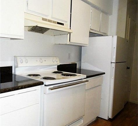 3rd image of 12615 Brookglade Cir Unit 317