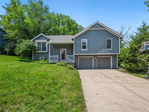 1412 W Prairie Ter, Olathe, KS 66061