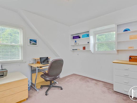 5th image of 1683 W 32nd St