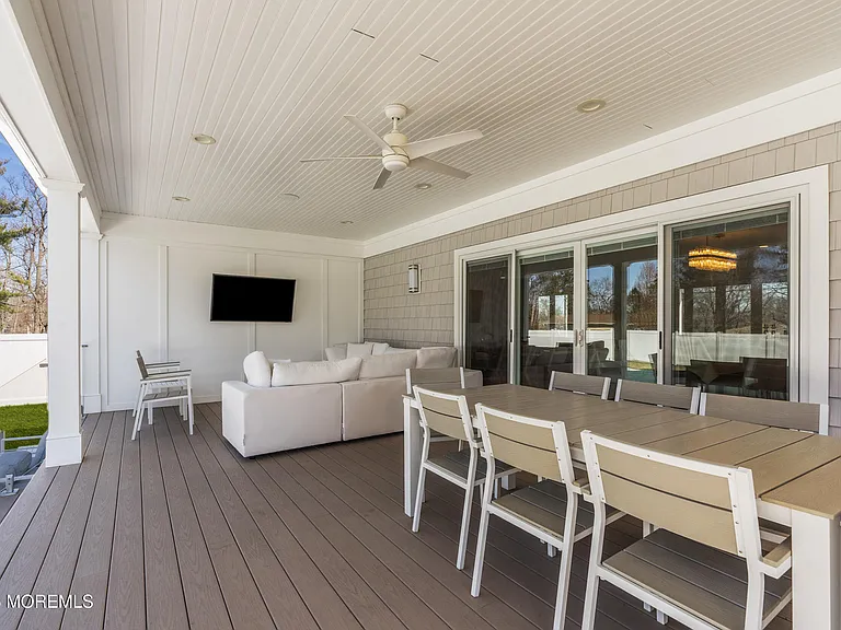 866 Red Oaks Dr — Photo 35