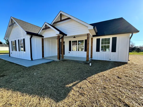 772 Northern Acres Dr, Ladoga, IN 47954