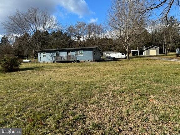 3rd image of 64 River Lakes Dr