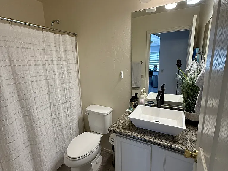 2049 W Silver Grass Pl — Photo 13
