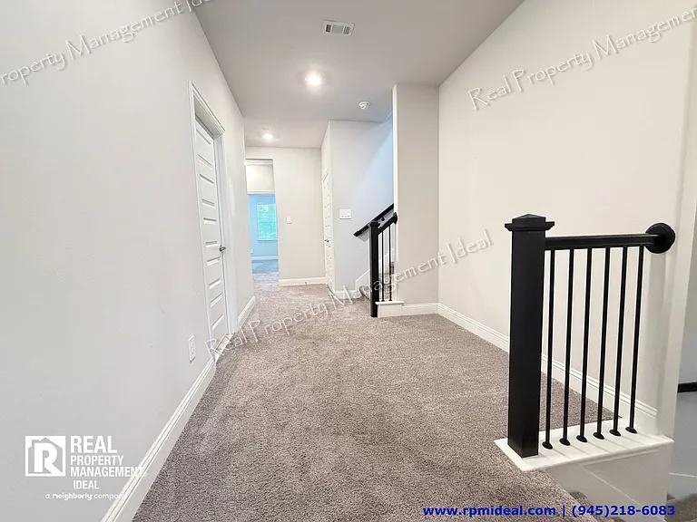 2130 Argolis Dr — Photo 17
