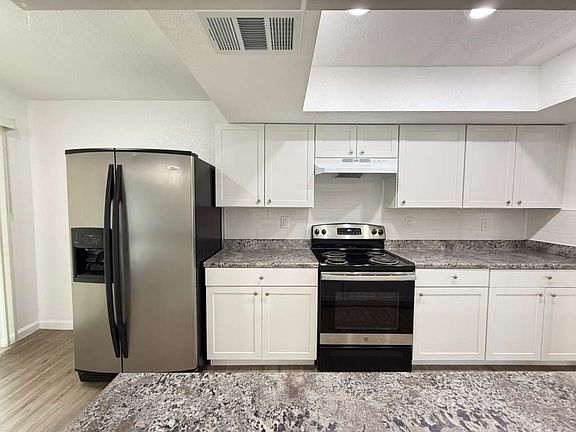 4th image of 7506 Fairington Dr