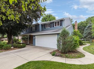 10300 10th Avenue Cir S, Minneapolis, MN 55420