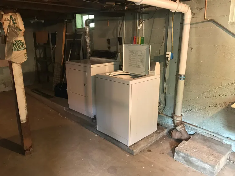 1 Angel Ave — Photo 6