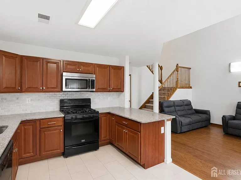 101 Wellington Park Dr — Photo 14