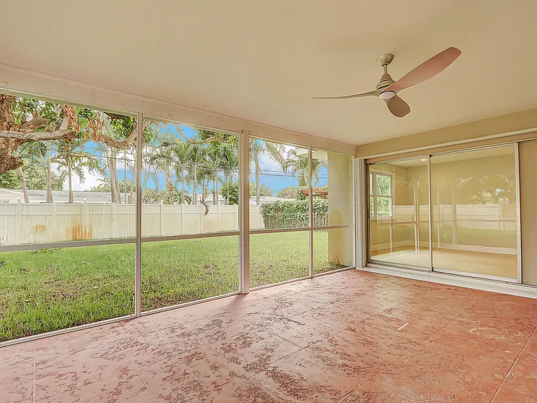 732 Pelican Way — Photo 32
