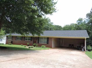 160 Coldstream Dr, Boiling Springs, SC 29316