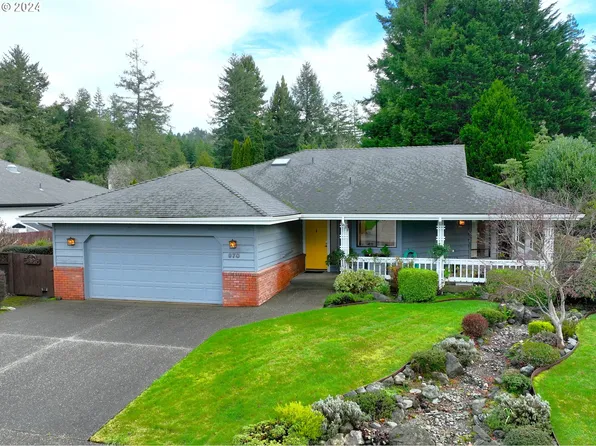970 Krista Ln, Brookings, OR 97415