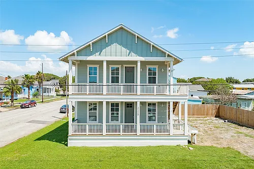 3228 Avenue R #1 Photo 1